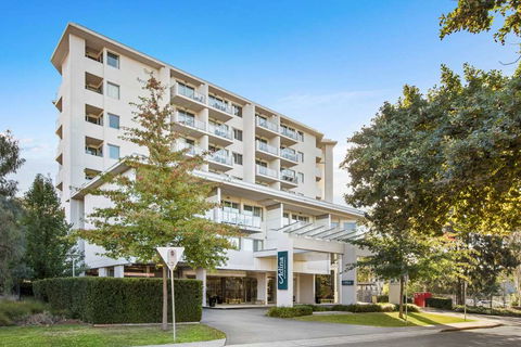 Adina Serviced Apts Canberra Dickson - Accommodation Newcastle 2