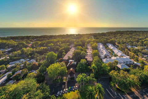 Ramada Resort Port Douglas - Accommodation Newcastle 0