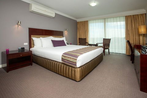 Hotel Gloria - Accommodation Newcastle 2