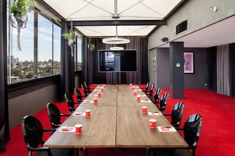 The Cullen Melbourne - Art Series - Accommodation Newcastle 2