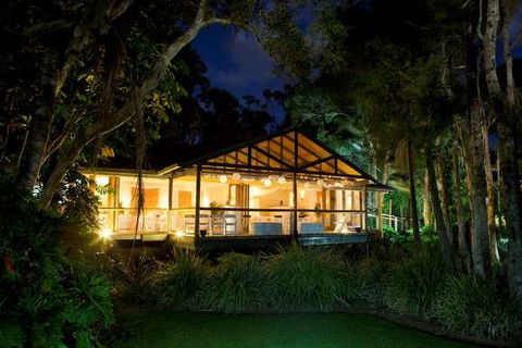 BreakFree Aanuka Beach Resort - Accommodation Newcastle 0