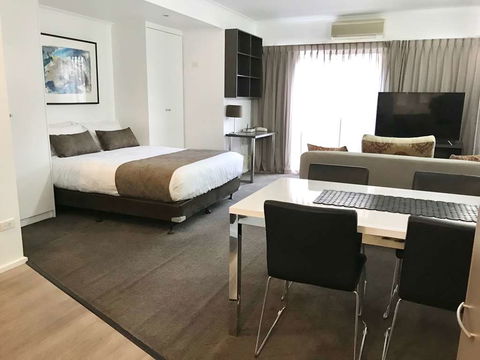 DressCircle Apts - Archer St - Accommodation Newcastle 2