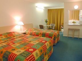 Princes Park Motor Inn - Accommodation Newcastle 2