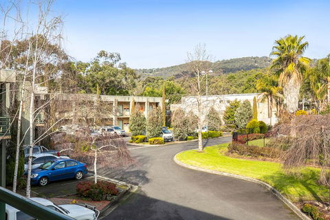 York On Lilydale Resort - Accommodation Newcastle 2