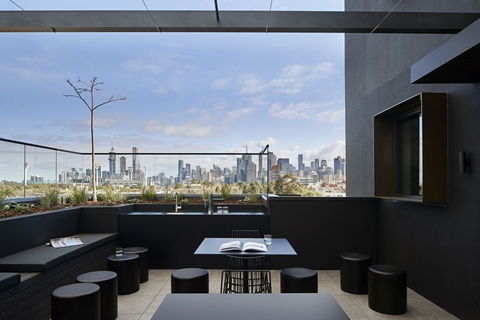 Lanbruk Apartment Hotel-Richomnd Hill - Accommodation Newcastle 0