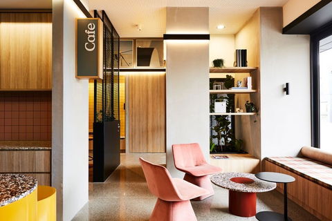 Lanbruk Apartment Hotel-Richomnd Hill - Accommodation Newcastle 2
