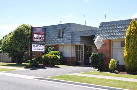 Sunrise Motor Inn - Accommodation Newcastle 0
