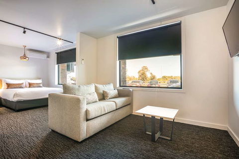 Cheeky Squire Hotel By Nightcap - Accommodation Newcastle 2