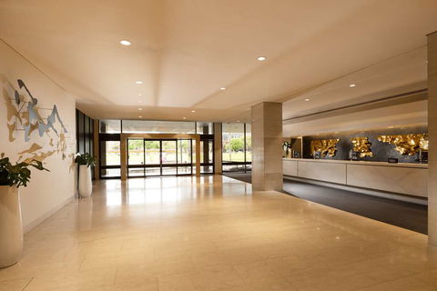 Hilton Adelaide - Accommodation Newcastle 2