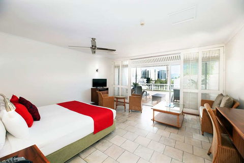 Ramada By Wyndham Cairns City Centre - Accommodation Newcastle 1