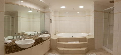 Quality Apartments Adelaide Central - Accommodation Newcastle 2