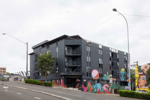 Hotel Hacienda - Accommodation Newcastle 0