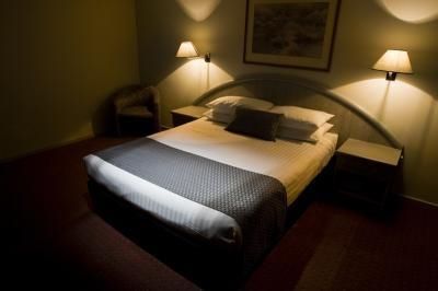 Royal Coach Motor Inn - Accommodation Newcastle 2