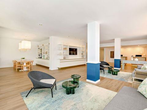 Mercure Cairns - Accommodation Newcastle 0