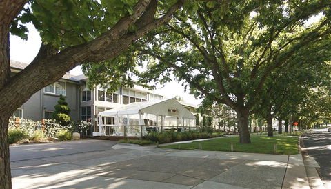 Forrest Hotel & Apartments - Accommodation Newcastle 0