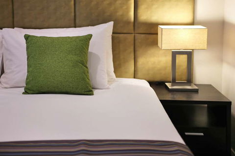 Best Western Plus Bolton On The Park - Accommodation Newcastle 2