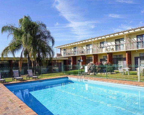Redhill Tamworth Motor Inn - Accommodation Newcastle 0