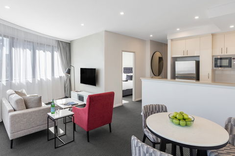 Meriton Suites Kent Street - Accommodation Newcastle 1