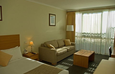 Admiralty Inn - Accommodation Newcastle 3
