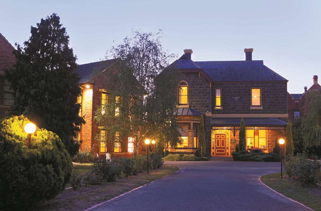 Alfredton VIC Accommodation Newcastle