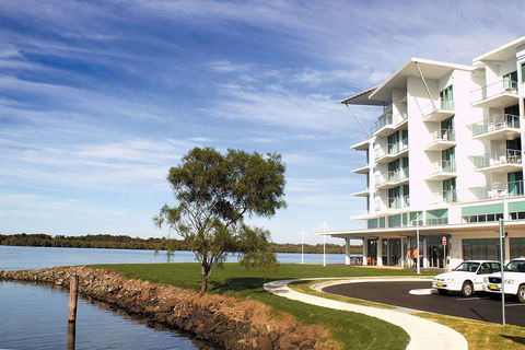 Ramada Hotel & Suites Ballina - Accommodation Newcastle 0