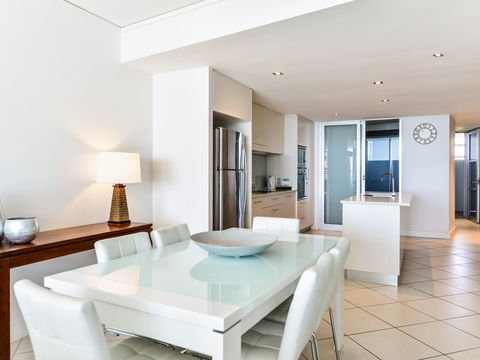 Grand Mercure Apartments Bargara - Accommodation Newcastle 3
