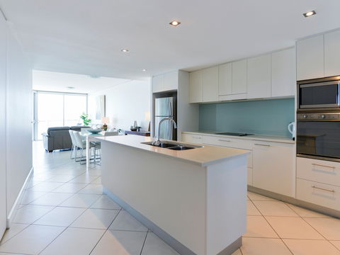 Grand Mercure Apartments Bargara - Accommodation Newcastle 4