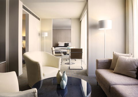 Hotel Realm - Accommodation Newcastle 6