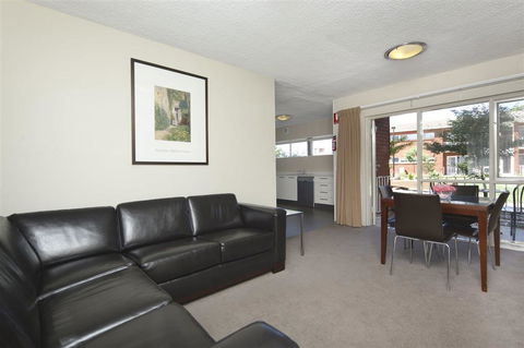 Forrest Hotel & Apartments - Accommodation Newcastle 6