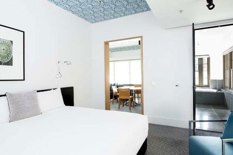 Peppers Gallery Hotel, Canberra - Accommodation Newcastle 12