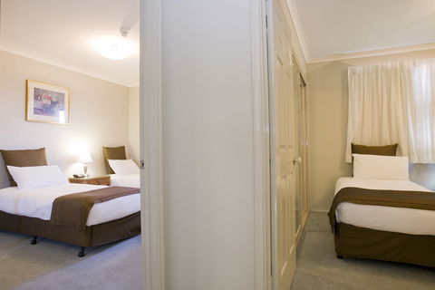 Pinnacle Apartments - Accommodation Newcastle 4