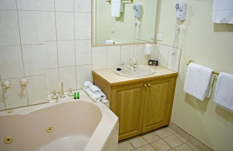 Admiralty Inn - Accommodation Newcastle 2