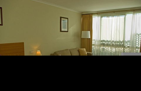 Admiralty Inn - Accommodation Newcastle 3