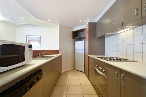 Metro Advance Apartments & Hotel - Accommodation Newcastle 4