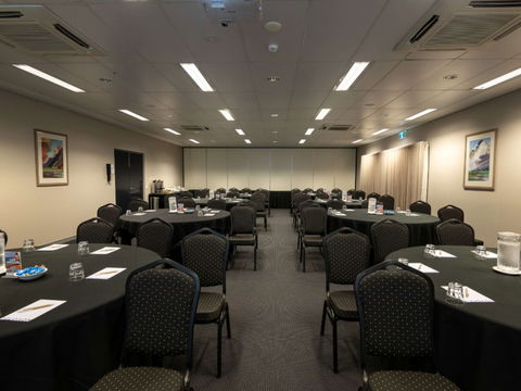 Novotel Darwin Airport Hotel - Accommodation Newcastle 5