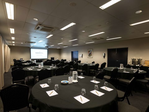 Novotel Darwin Airport Hotel - Accommodation Newcastle 9