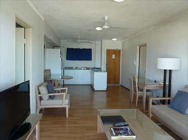 Cullen Bay Resorts - Accommodation Newcastle 7