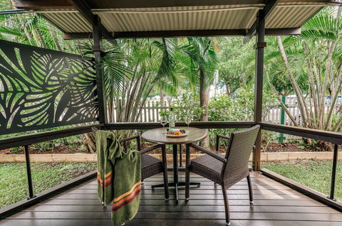 Palms City Resort - Accommodation Newcastle 3