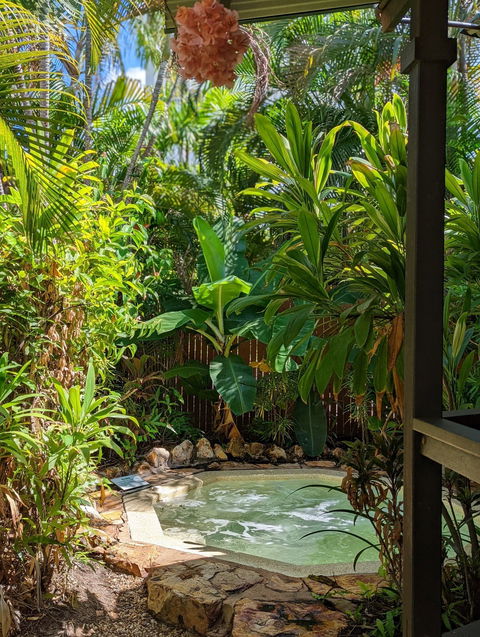 Palms City Resort - Accommodation Newcastle 7