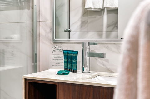Palms City Resort - Accommodation Newcastle 10