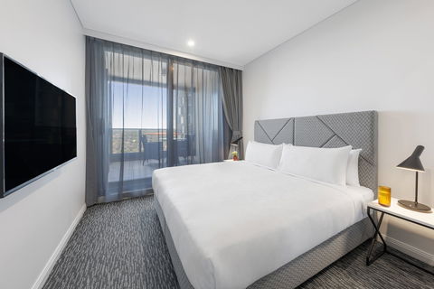 Meriton Suites George St - Accommodation Newcastle 7