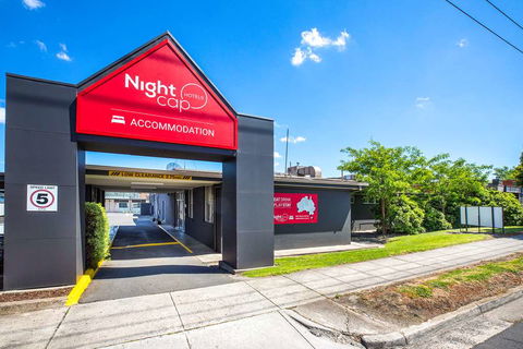 Sandbelt Club Hotel - Accommodation Newcastle 1