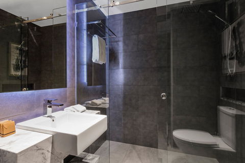 Gambaro Hotel - Accommodation Newcastle 2