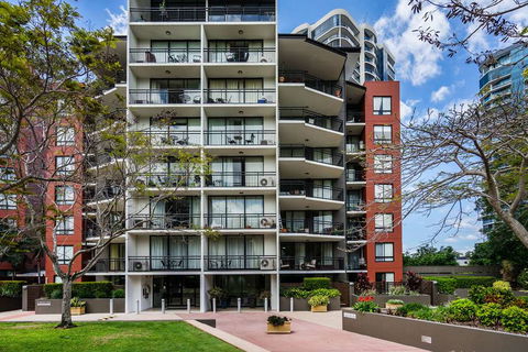 The Docks On Goodwin - Accommodation Newcastle 0