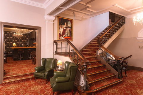 Hadley's Orient Hotel - Accommodation Newcastle 2