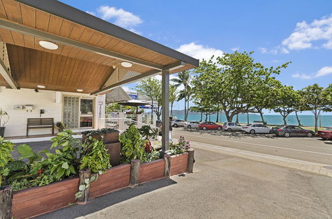 Beach House Motel - Accommodation Newcastle 0
