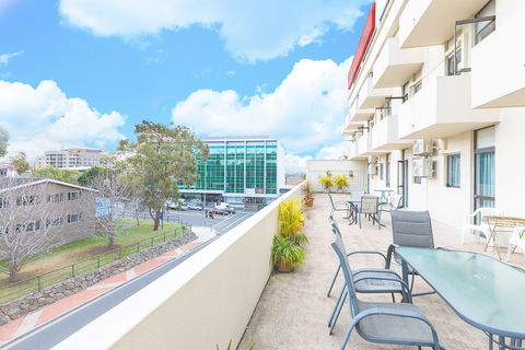 Metro Hotel Miranda - Accommodation Newcastle 2