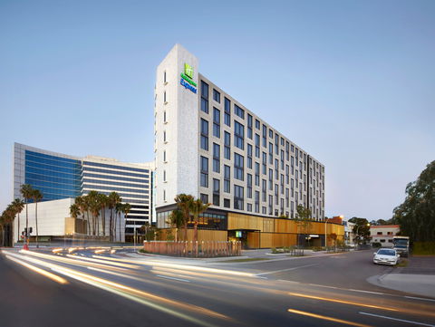 Holiday Inn Express Sydney Airport - Accommodation Newcastle 0