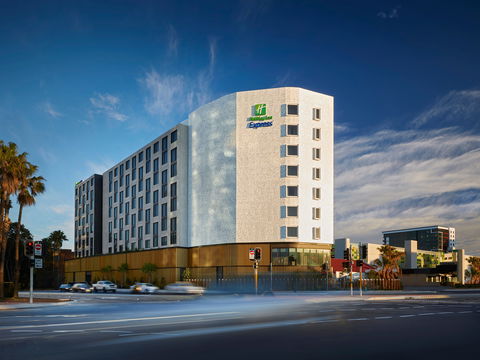 Holiday Inn Express Sydney Airport - Accommodation Newcastle 2