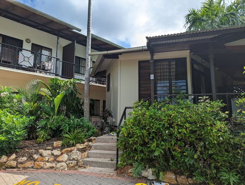 Palms City Resort - Accommodation Newcastle 0